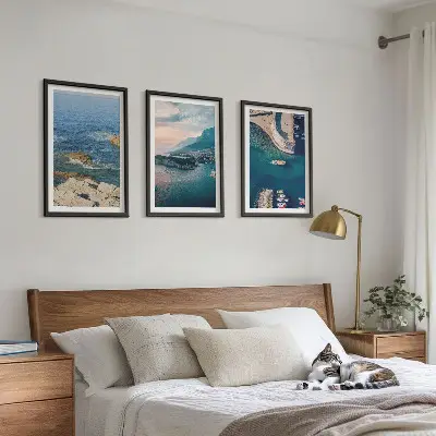 Juego de 3 cuadros con motivos de vistas al mar, acantilados y puertos