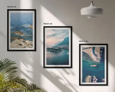 Juego de 3 cuadros con motivos de vistas al mar, acantilados y puertos