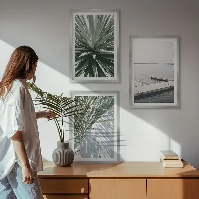 Set de 3 cuadros para salón con diseño de puente de madera y hojas de palmera