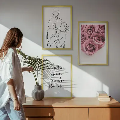 Set de 3 cuadros para salón con diseño de ramos de rosas dibujados a mano