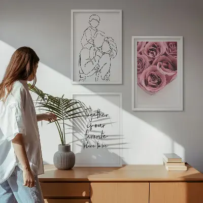 Set de 3 cuadros para salón con diseño de ramos de rosas dibujados a mano