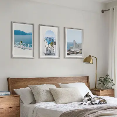 Set de 3 cuadros para salón con diseño de edificios del Mar Blanco en Grecia