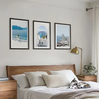 Set de 3 cuadros para salón con diseño de edificios del Mar Blanco en Grecia