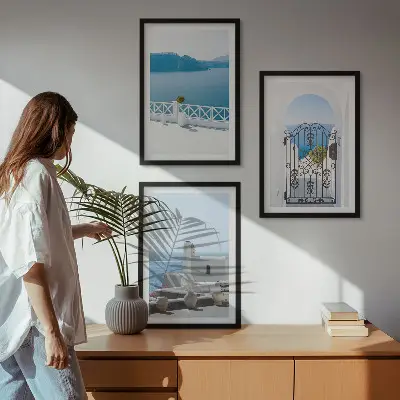 Set de 3 cuadros para salón con diseño de edificios del Mar Blanco en Grecia