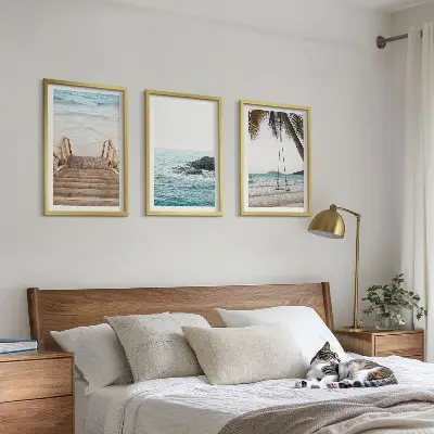 Set de 3 cuadros para salón con diseño de escaleras, playa y columpio en el mar