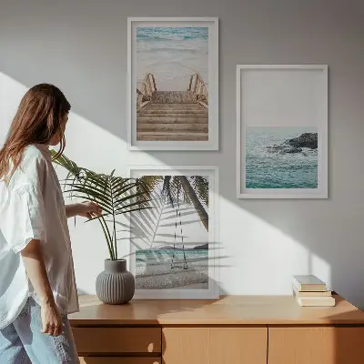 Set de 3 cuadros para salón con diseño de escaleras, playa y columpio en el mar