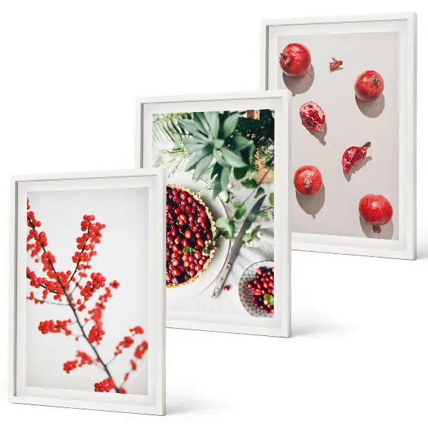 Juego de 3 cuadros con diseño minimalista de frutos rojos