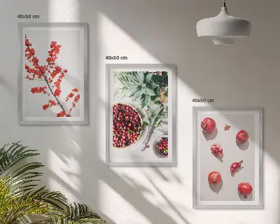 Juego de 3 cuadros con diseño minimalista de frutos rojos