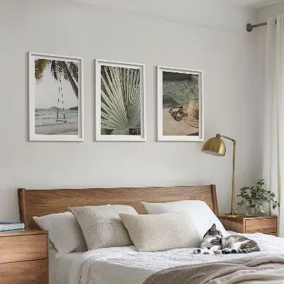 Set de 3 cuadros para salón diseño de columpio en la playa con hojas