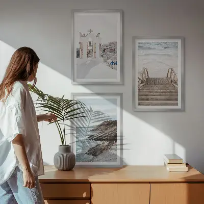 Set de 3 cuadros para salón con arquitectura marina de Santorini