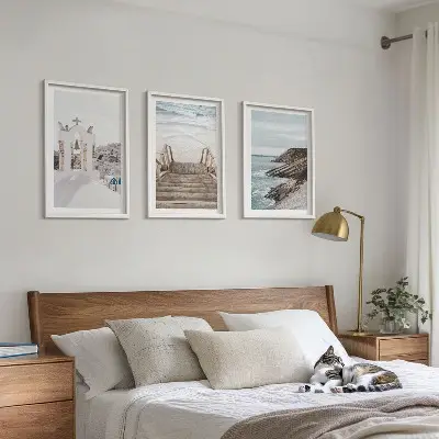 Set de 3 cuadros para salón con arquitectura marina de Santorini