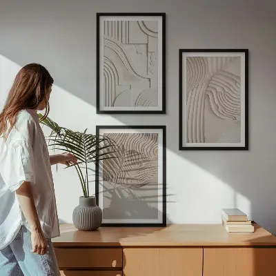 Set de 3 cuadros decorativos para salón con estampados abstractos en beige y blanco