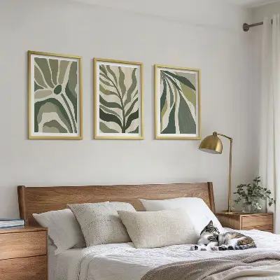Set de 3 cuadros para salón con ilustraciones de hojas verdes pintadas