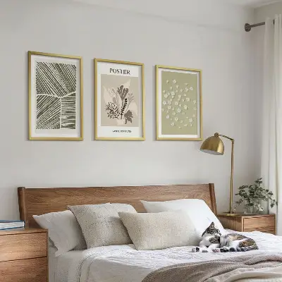 Set de 3 cuadros para salón con motivos vegetales discretos