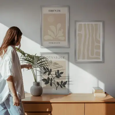 Set de 3 cuadros para salón con elegantes estampados de plantas en color beige y negro