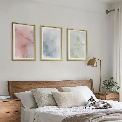 Set de 3 cuadros para salón con diseño de estructuras de acuarela pastel