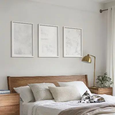 Set de 3 cuadros para salón diseño con fondo minimalista y puntos blancos