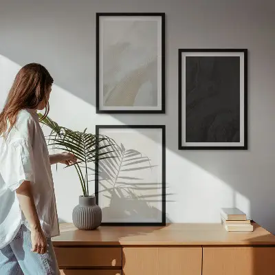 Juego de 3 cuadros con diseño de estructuras que matizan el minimalismo