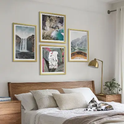 Galería de pared con paisaje de cascada en la montaña