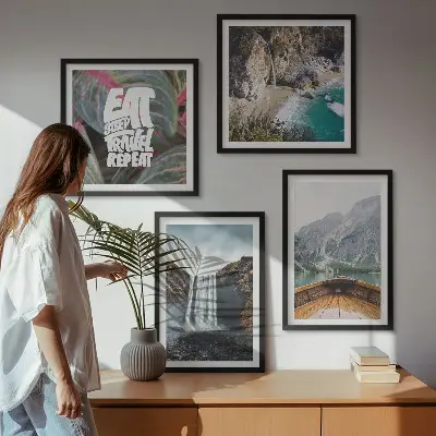 Galería de pared con paisaje de cascada en la montaña