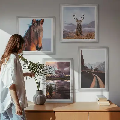 Set de 4 cuadros para salón paisajes de montaña con camino y renos