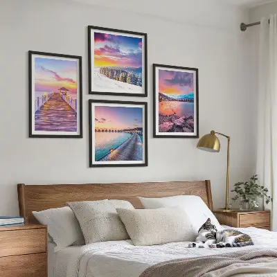 Set de 4 cuadros para salón con diseño de paisaje invernal de montaña con muelle