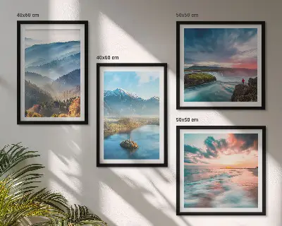 Galería de pared con paisajes de montañas y cascadas