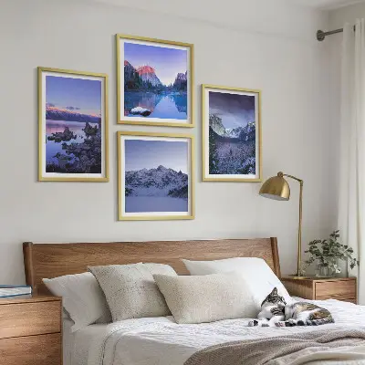 Galería de pared paisajes de montaña al atardecer junto al agua