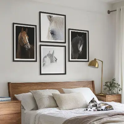 Set de cuadros modernos para salón con retratos de caballos en tonos