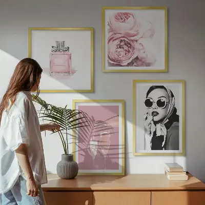 Set de cuadros modernos para salón con accesorios elegantes de color rosa