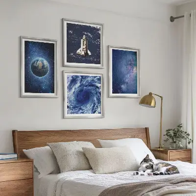 Galería de pared con diseño de galaxia y tormenta espacial de la Tierra