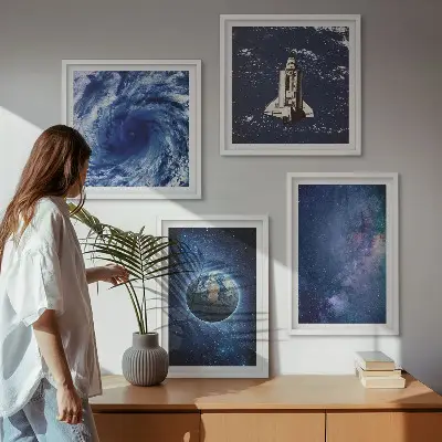 Galería de pared con diseño de galaxia y tormenta espacial de la Tierra