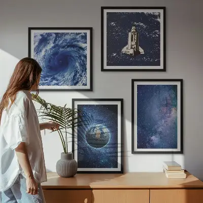 Galería de pared con diseño de galaxia y tormenta espacial de la Tierra