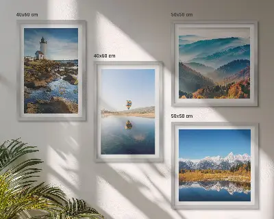 Galería de pared vistas de la naturaleza con faro y montañas
