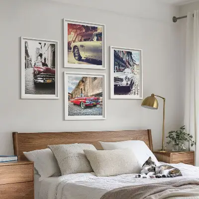 Set de 4 cuadros para salón diseño de autos clásicos en ciudades