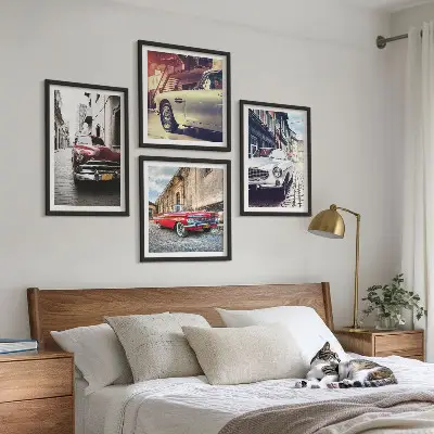 Set de 4 cuadros para salón diseño de autos clásicos en ciudades