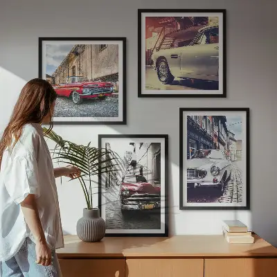 Set de 4 cuadros para salón diseño de autos clásicos en ciudades