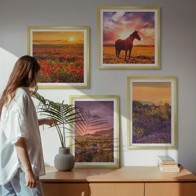 Set de cuadros modernos para salón con diseño de paisaje de montaña, caballo y lavanda