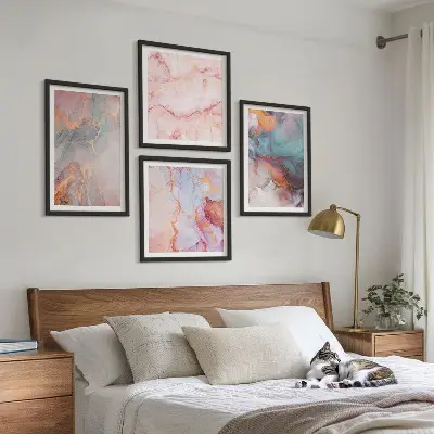 Set de 4 cuadros para salón con patrones abstractos en tonos pastel