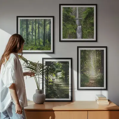 Galería de pared bosques verdes con rayos de luz