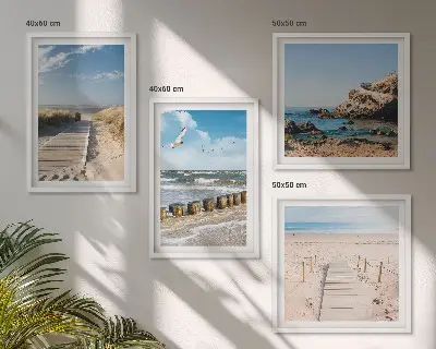 Galería de pared con diseño de playa, arena, olas, cielo y pájaros
