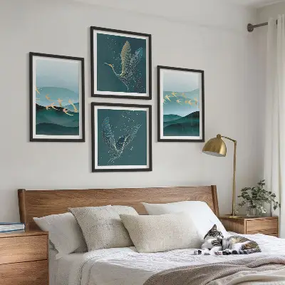 Galería de pared con paisajes abstractos de olas y pájaros