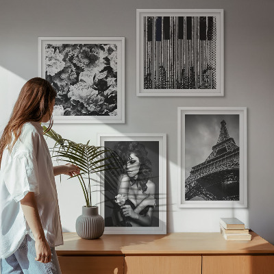 Set de cuadros modernos para salón Retrato de una mujer con una rosa Eiffel