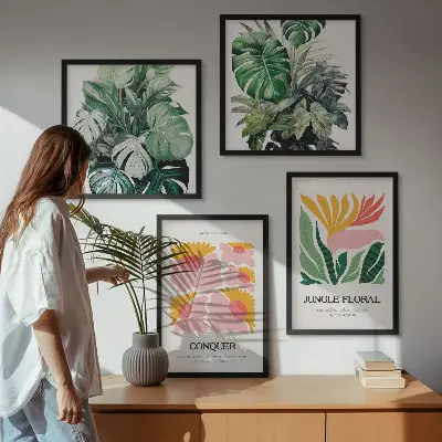 Galería de pared decorada con carteles modernos de flores y hojas