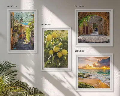 Set de cuadros modernos para salón con diseño de calles pintorescas junto al mar y la playa