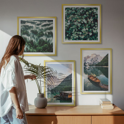 Galería de pared Niebla en un barco sobre un lago de montaña