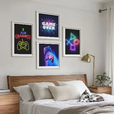 Set de cuadros modernos para salón diseño con mandos de videojuegos e iconos de jugador