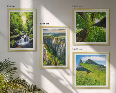 Set de 4 cuadros para salón con diseño de bosque y cascadas en las montañas verdes