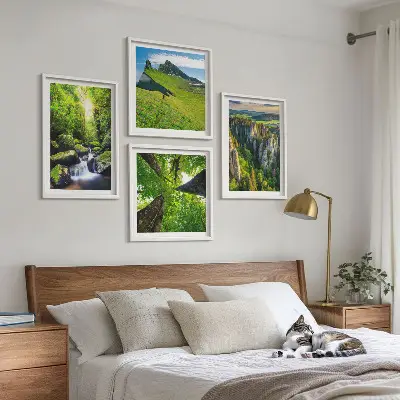 Set de 4 cuadros para salón con diseño de bosque y cascadas en las montañas verdes