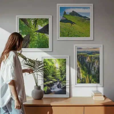 Set de 4 cuadros para salón con diseño de bosque y cascadas en las montañas verdes